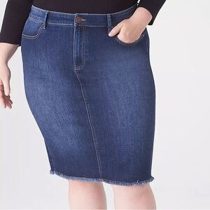 Lane Bryant Denim Skirt Frayed Hem Size 18 Stretch Casual Minimalist